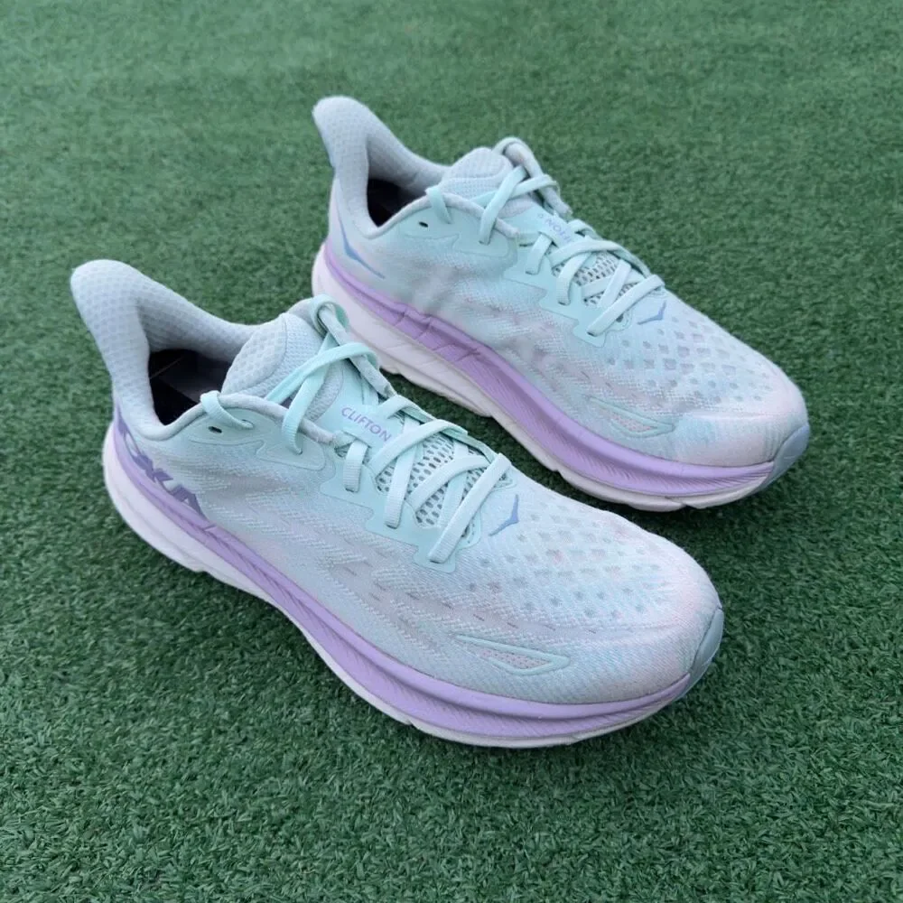 HOKA ONE ONE CLIFTON 9 - Women’s Running Shoes - SIZE 10.5B